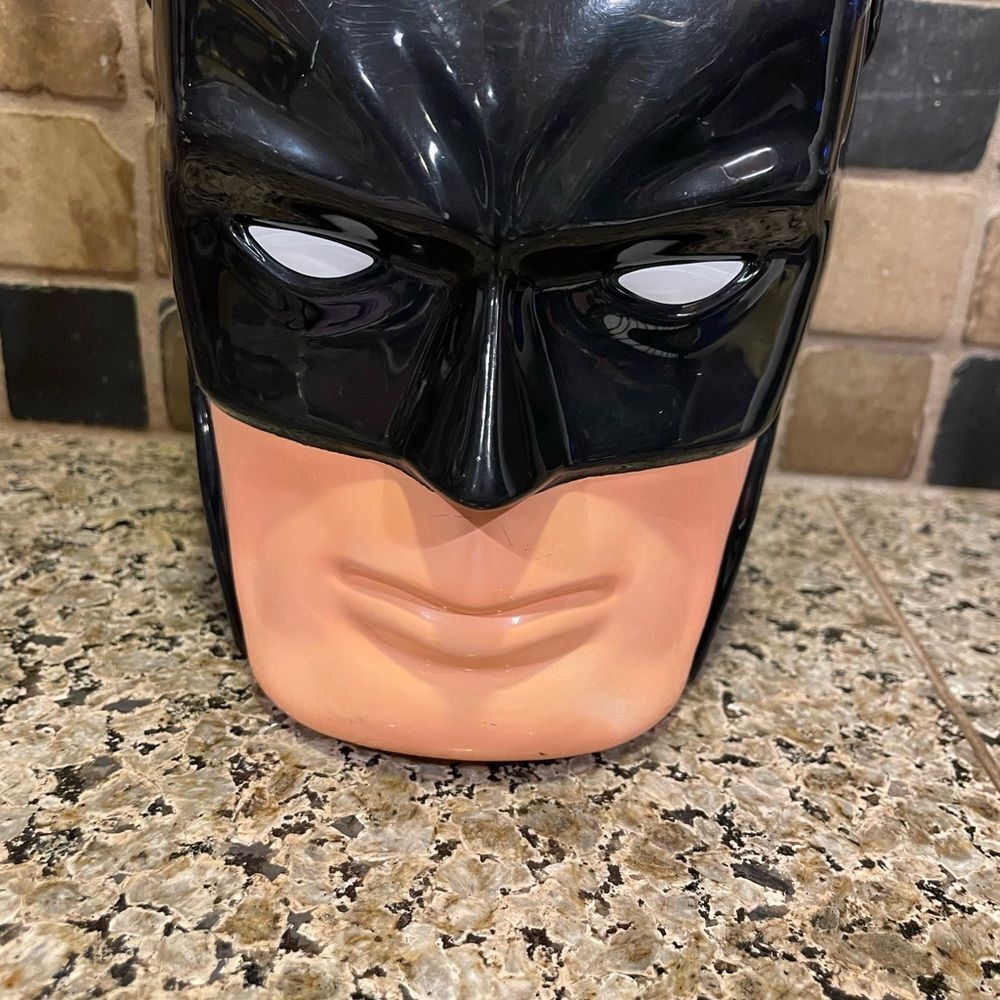 Batman Easter Pail - Picture 4 of 13